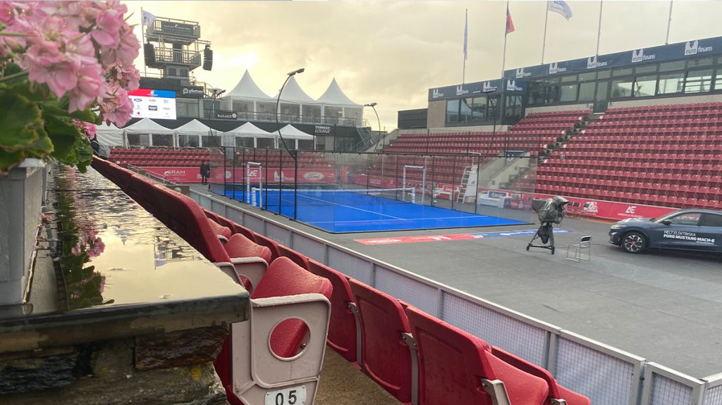 Spelet inställt resten av dagen — tävlingen förlängs över söndagen