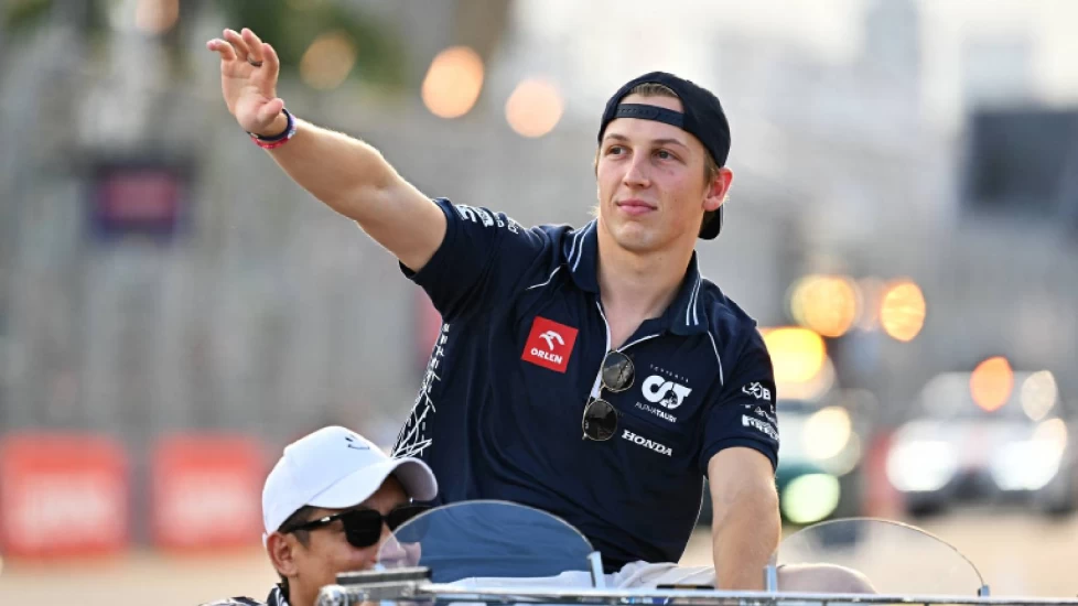 Liam Lawson med sina första poäng i Singapore